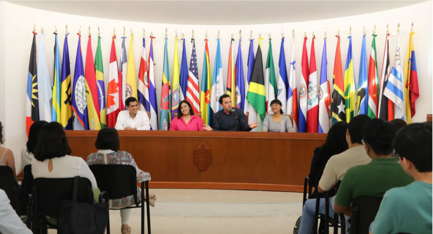 Destacan importancia de las juventudes en la democracia directa