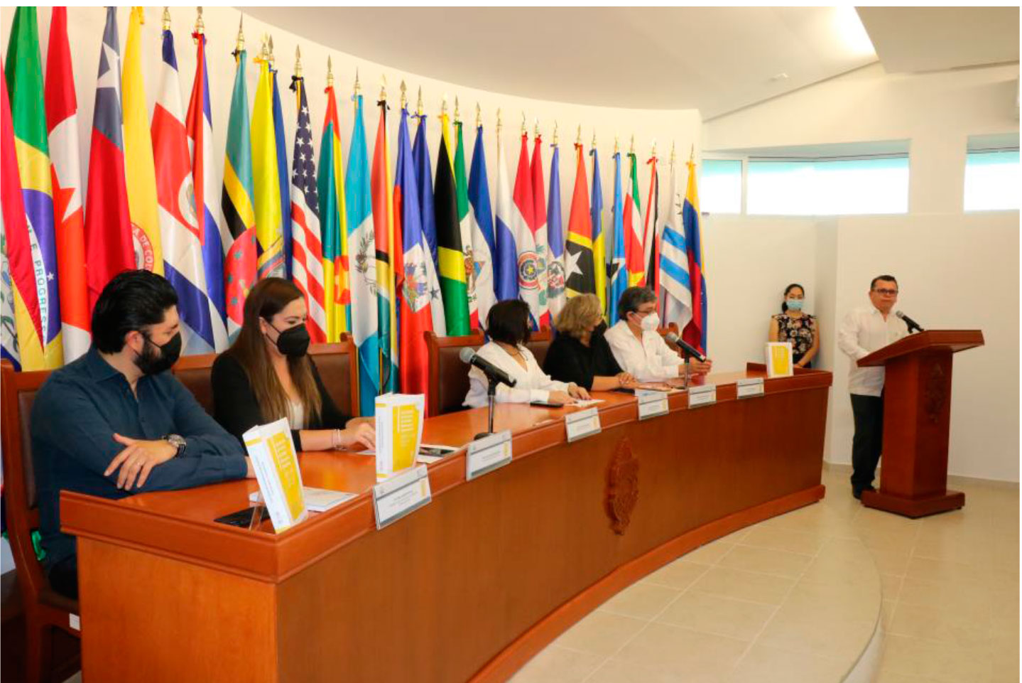 Destacan importancia de la denuncia durante la presentación de la Obra Comentada “Ley General en Materia de Delitos Electorales”