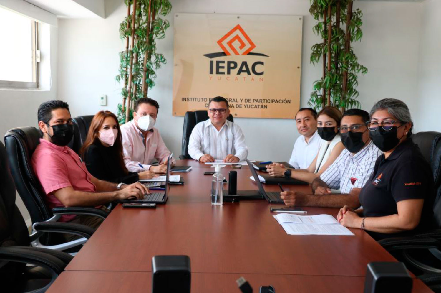 Aprueban anteproyecto de financiamiento público de partidos políticos para 2023